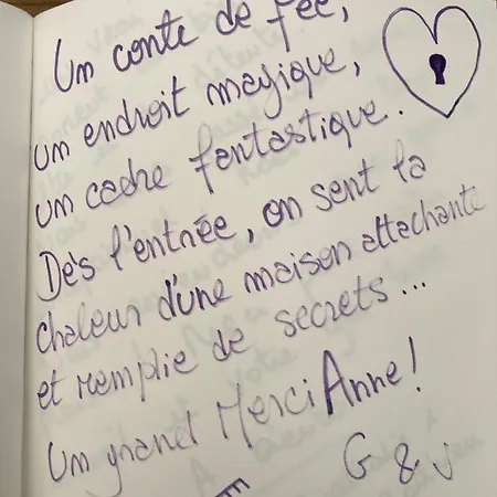 Le Nid D'ange Nocleg ze śniadaniem 4*