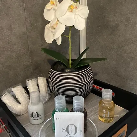 Le Nid D'ange Bed & Breakfast 4*