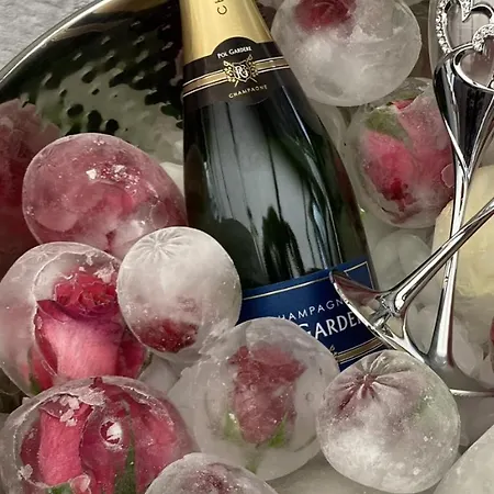 Le Nid D'ange Couette-café 4*