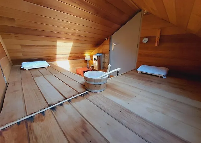 Le Nid D'ange Bed & Breakfast 4*